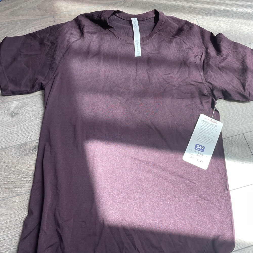 LULULEMON Metal vent tech short sleeve